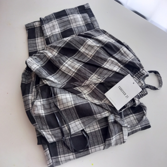 FOREVER 21 jumpsuit, NWT - Picture 6 of 7